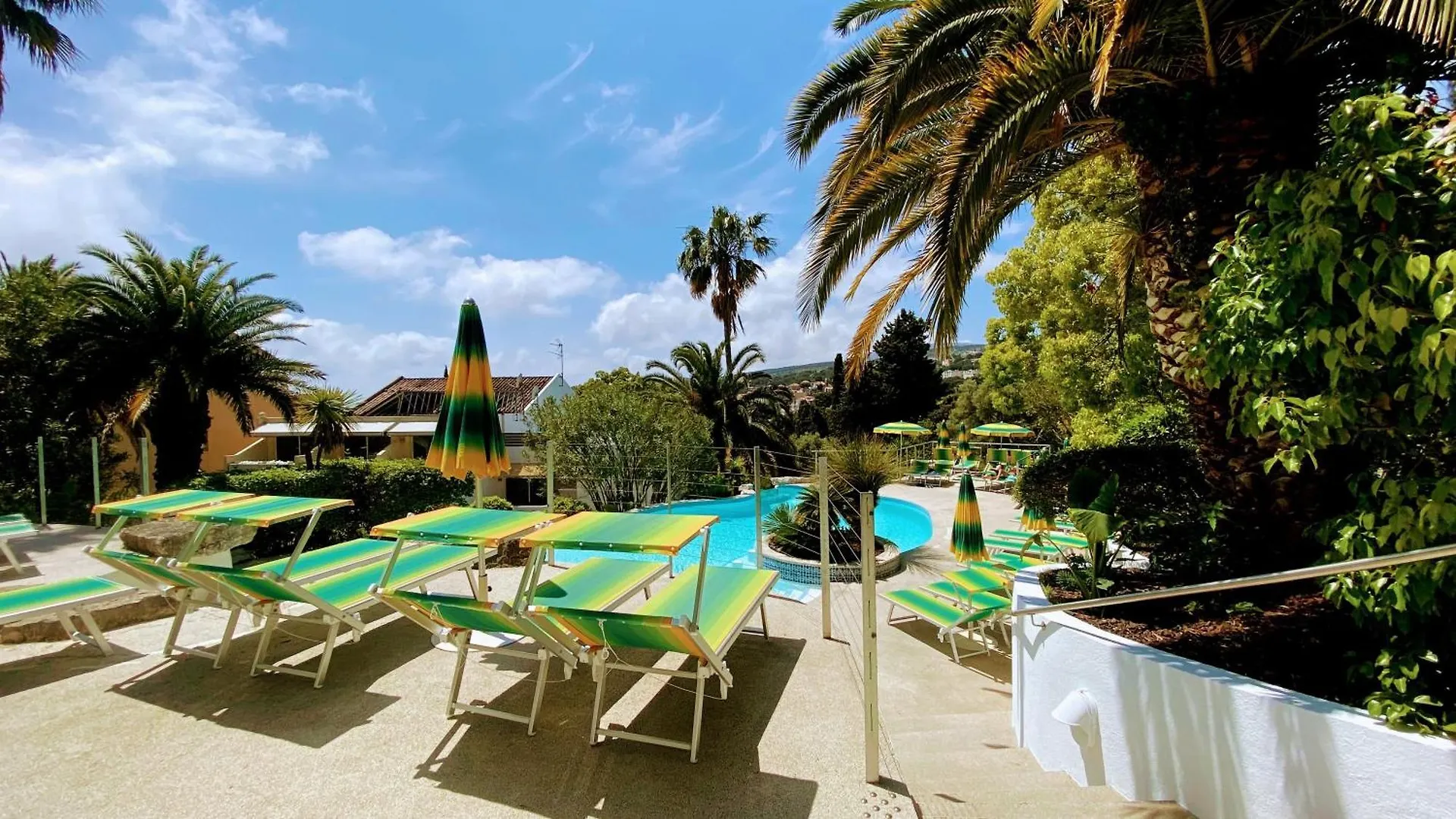*** Hotell Royal Cottage Cassis Frankrike
