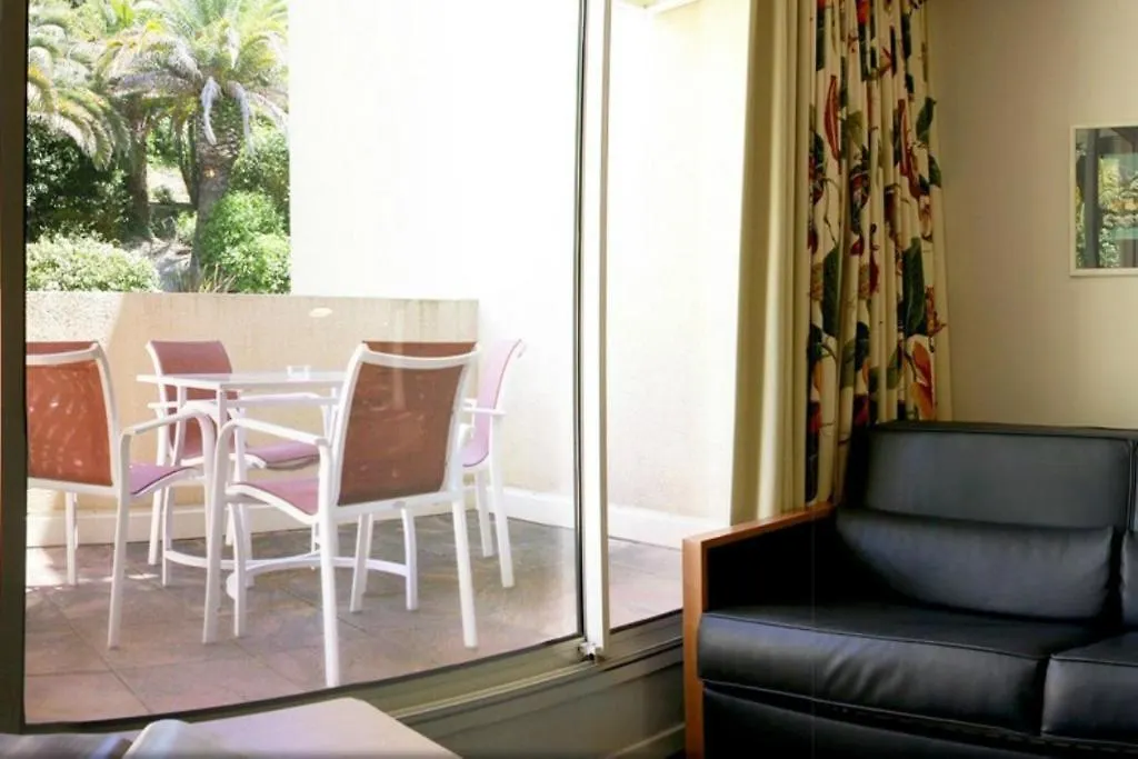 Royal Cottage Cassis Hotel