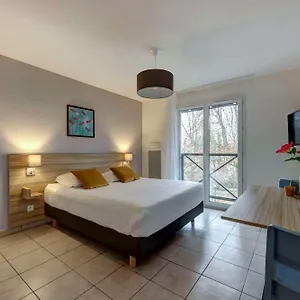 Zenitude Hôtel-résidences L'orée Du Parc Hotel