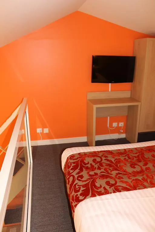 Royal Cottage Cassis Hotel